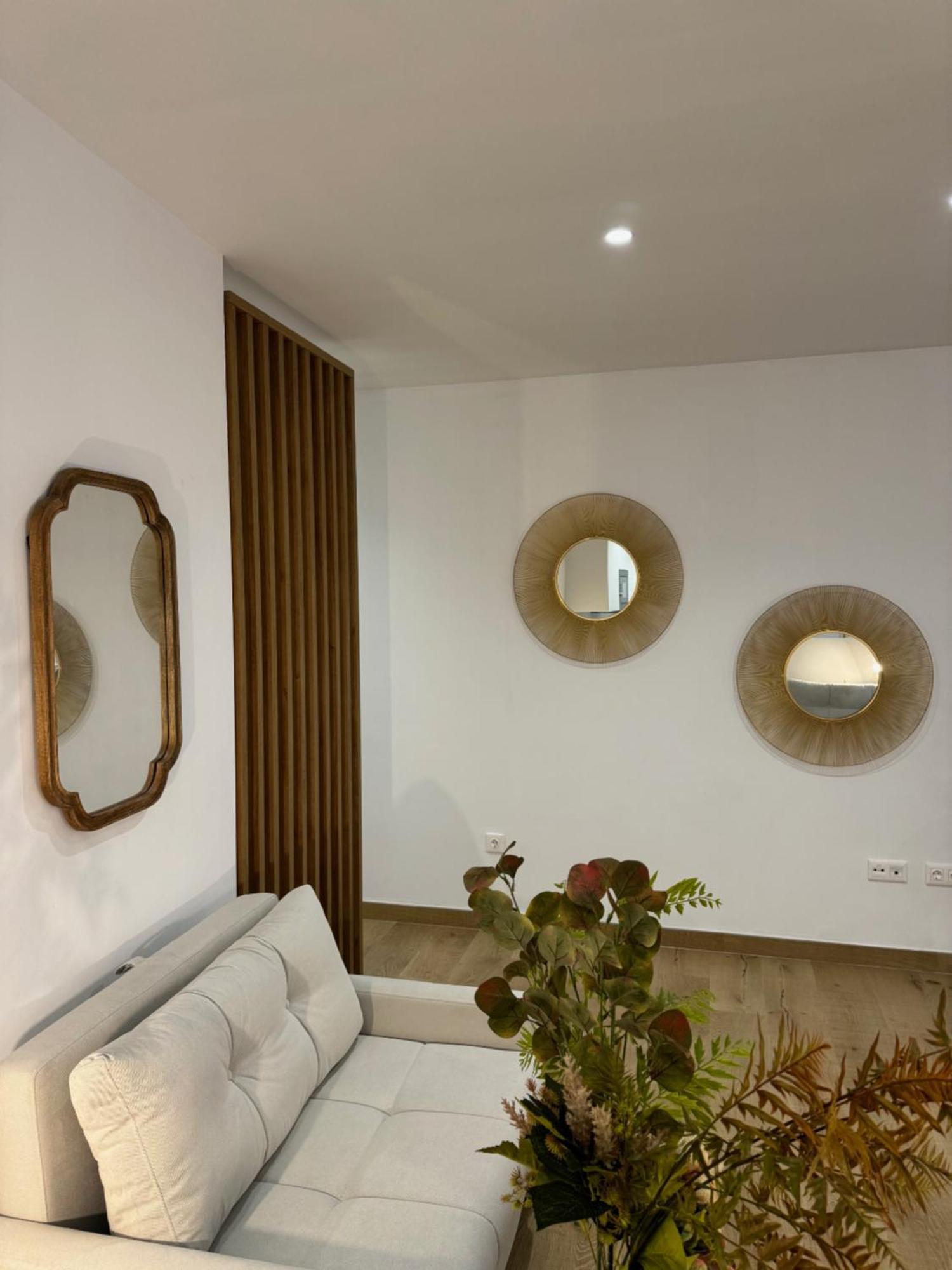 Alderete Suites Malaga Exterior photo